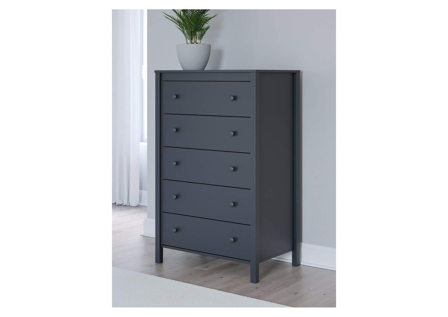 Simmenfort Chest of Drawers