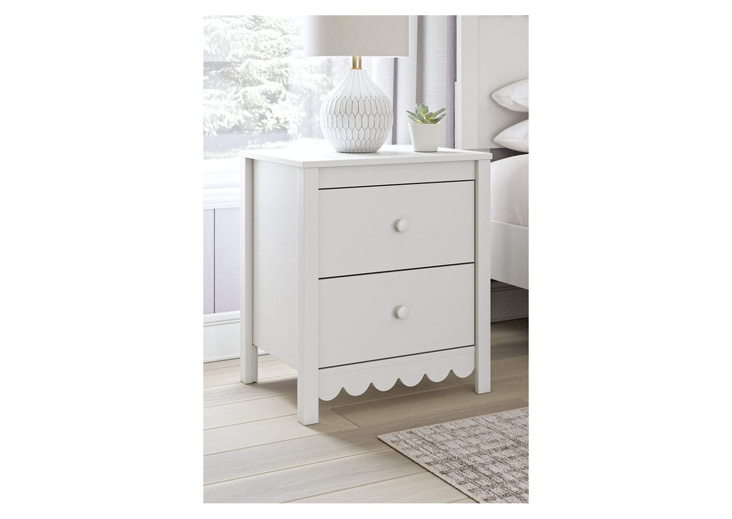 Hallityn Nightstand