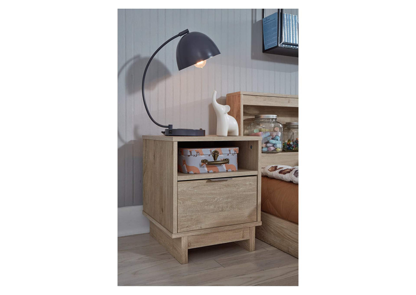 Oliah Nightstand