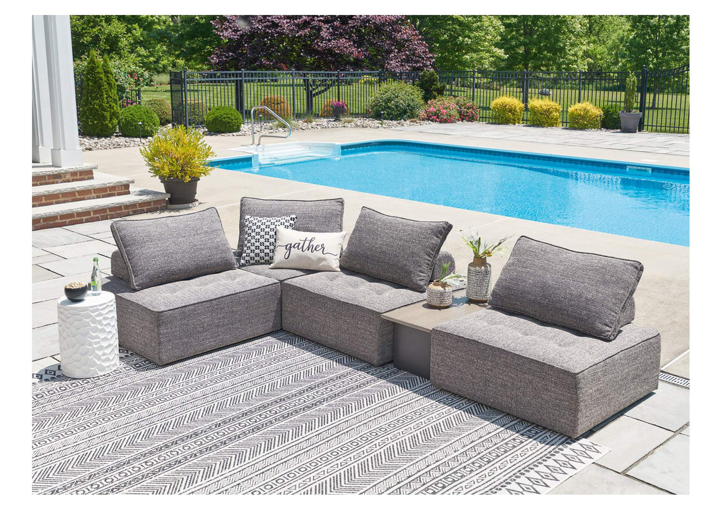 Bree Zee 5-Piece Outdoor Sectional