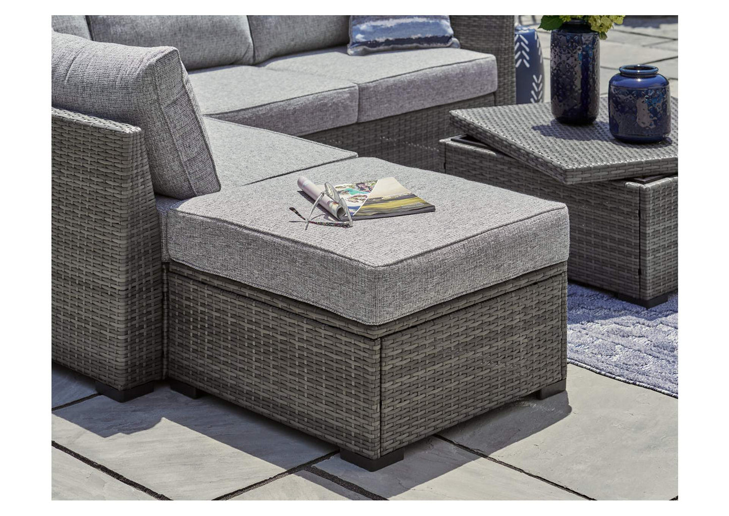 Petal Road Outdoor Loveseat Sectional/Ottoman/Table Set (Set of 4)