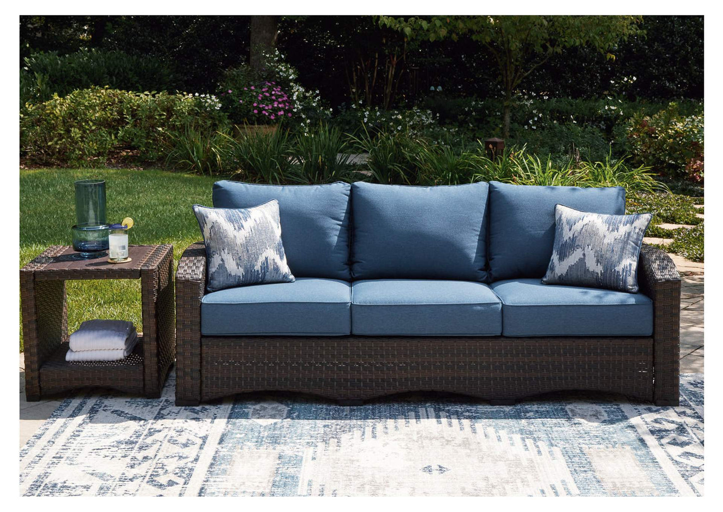 Windglow Outdoor Sofa with Cushion