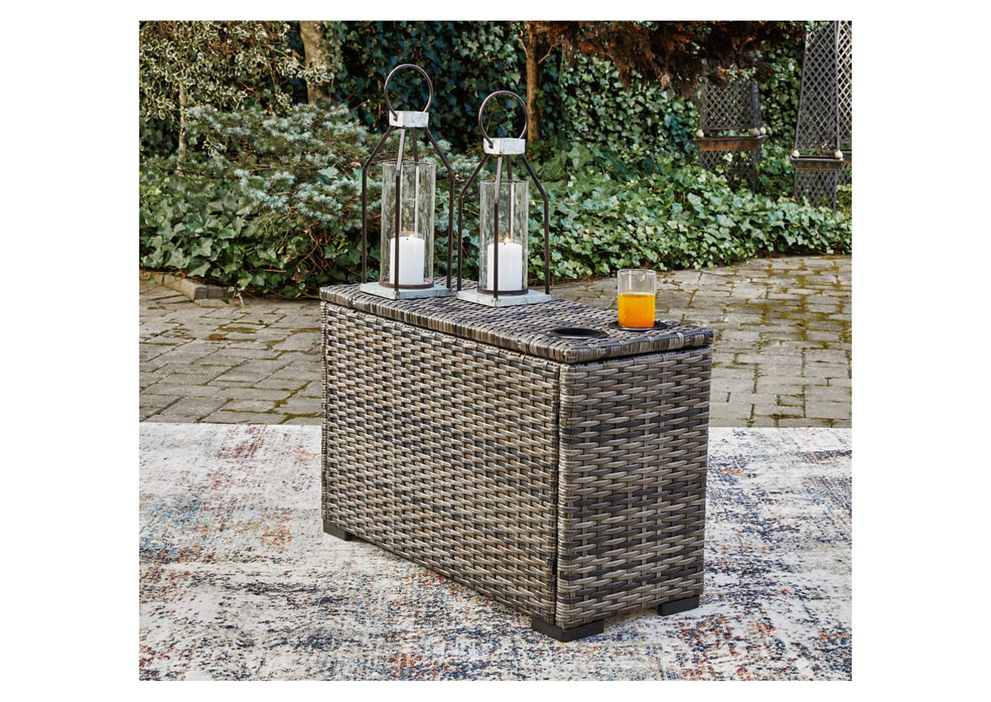 Harbor Court Console with Drink Holders