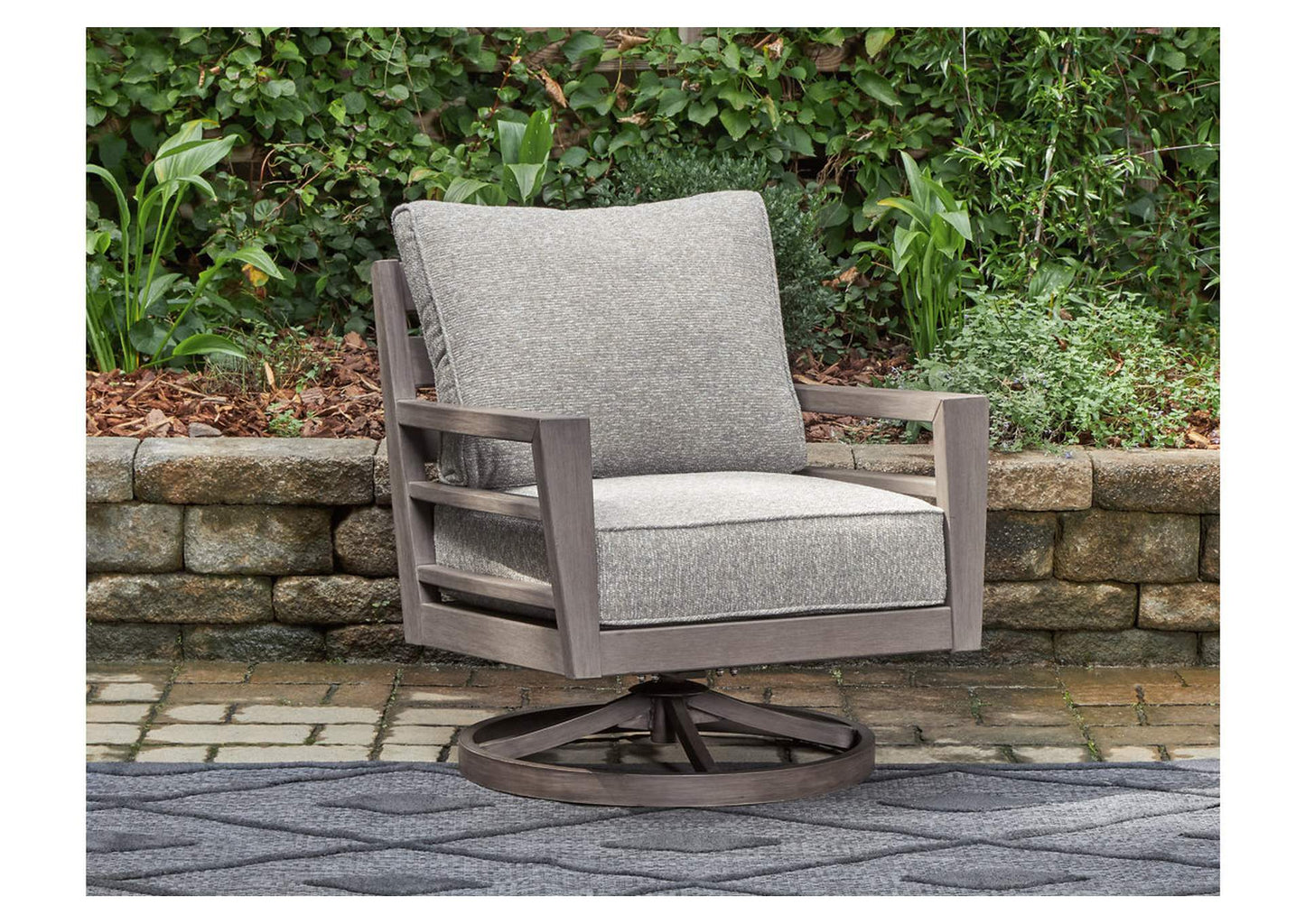 Hillside Barn Outdoor Swivel Lounge with Cushion