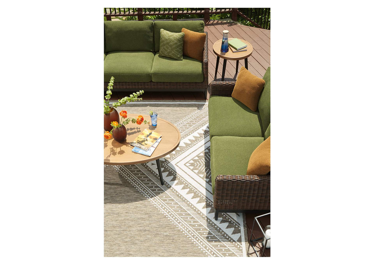 Horizon Hall Outdoor Loveseat with Cushion