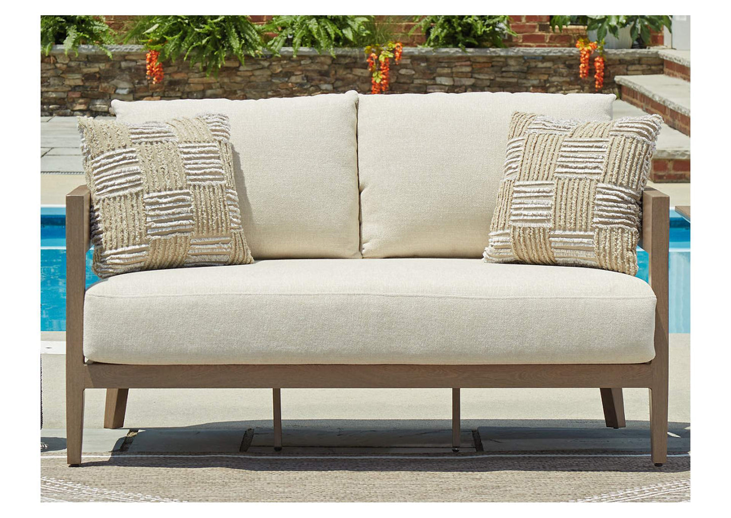 Serene Bay Outdoor Loveseat with Cushion