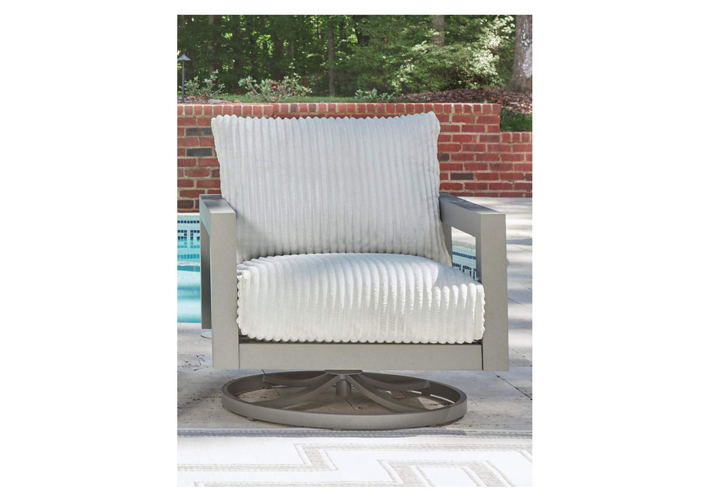 Hurley Park Outdoor Swivel Chair with Cushion