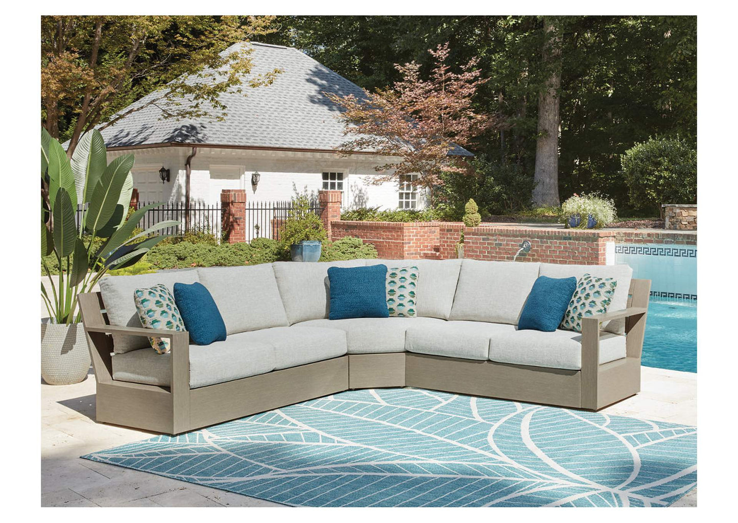 Kimpton Isle 3-Piece Outdoor Sectional