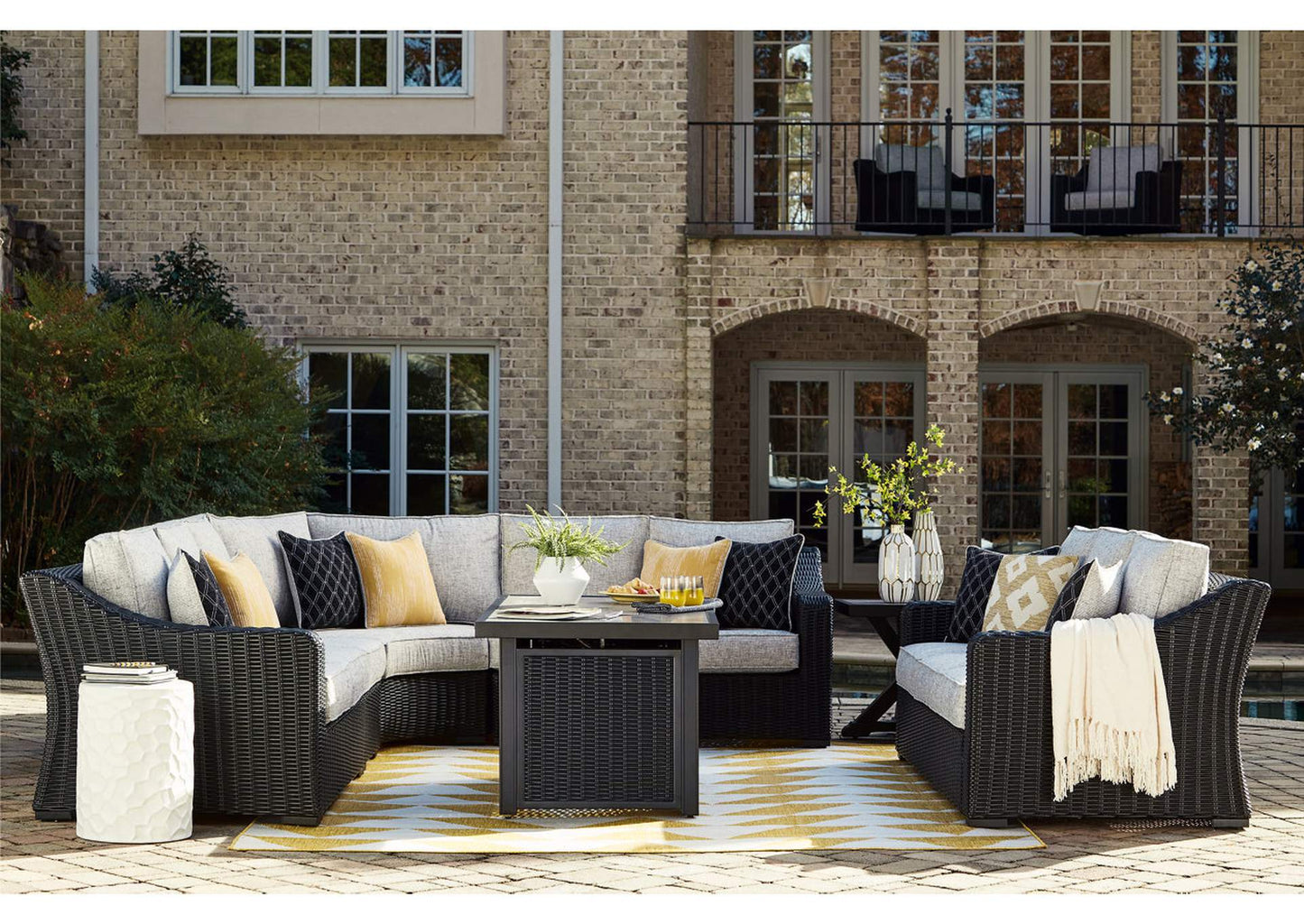 Beachcroft 4-Piece Outdoor Sectional