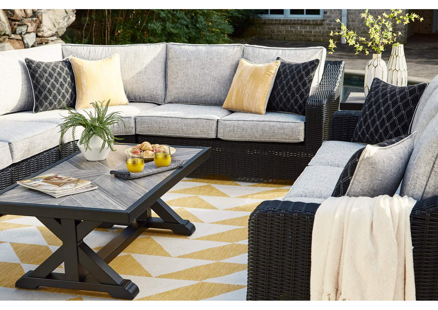 Beachcroft 4-Piece Outdoor Sectional