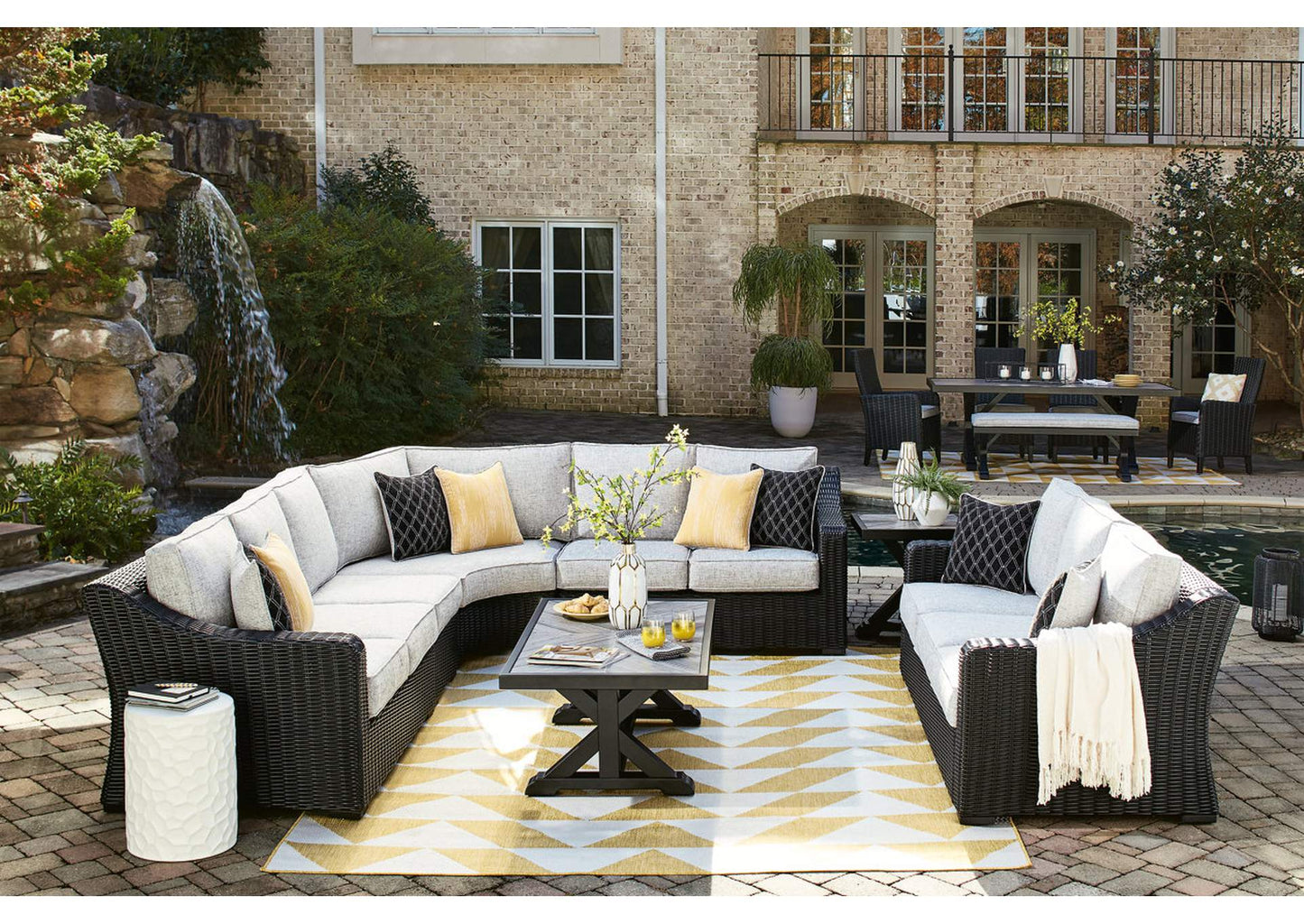 Beachcroft 4-Piece Outdoor Sectional