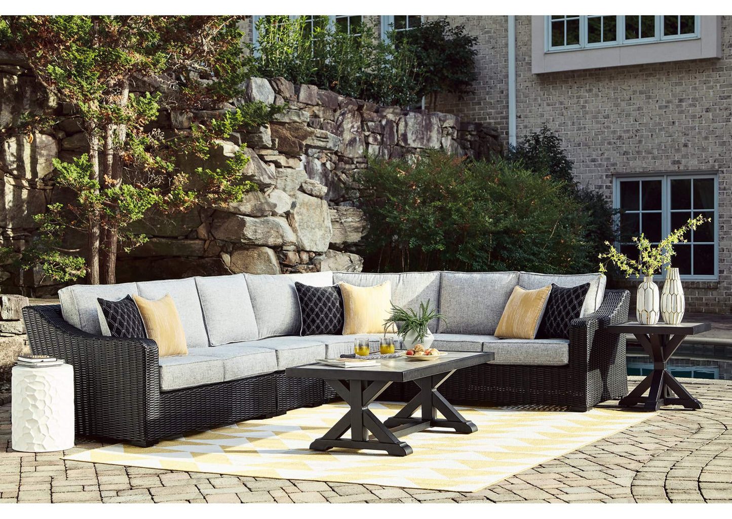 Beachcroft 4-Piece Outdoor Sectional