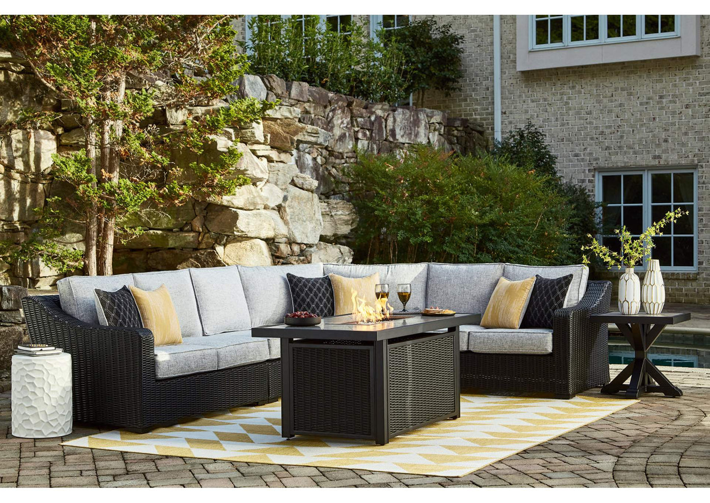 Beachcroft 4-Piece Outdoor Sectional