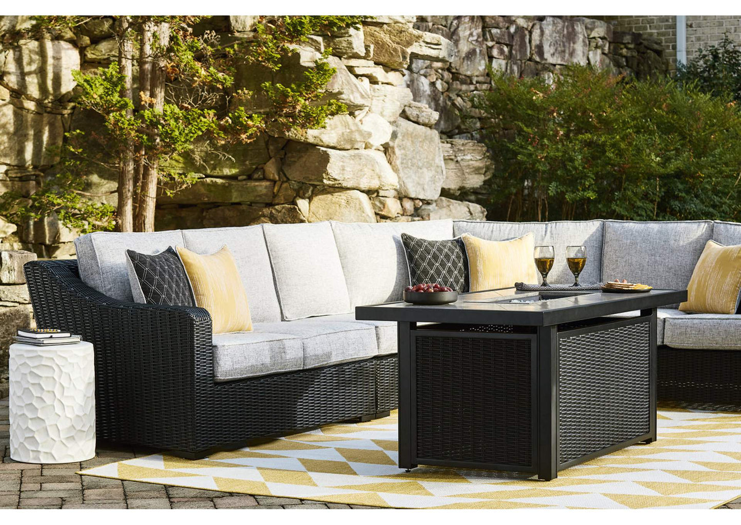 Beachcroft 4-Piece Outdoor Sectional