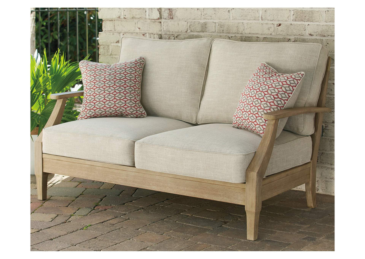 Clare View Loveseat with Cushion