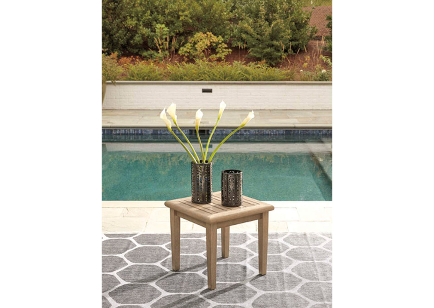 Gerianne End Table