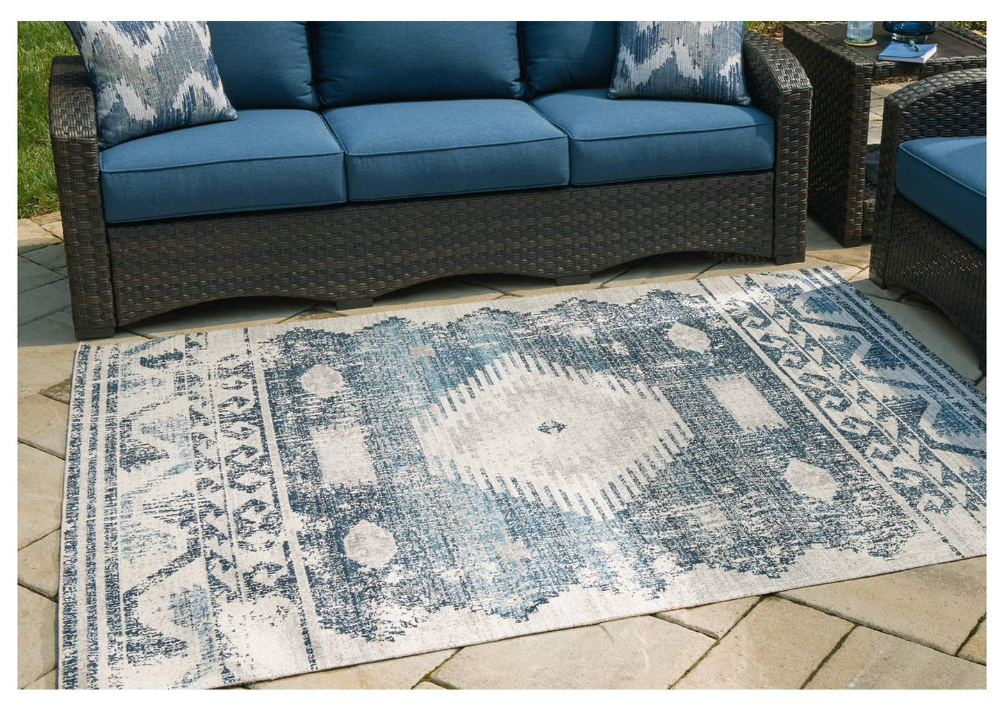 Daddridge 8' x 10' Rug