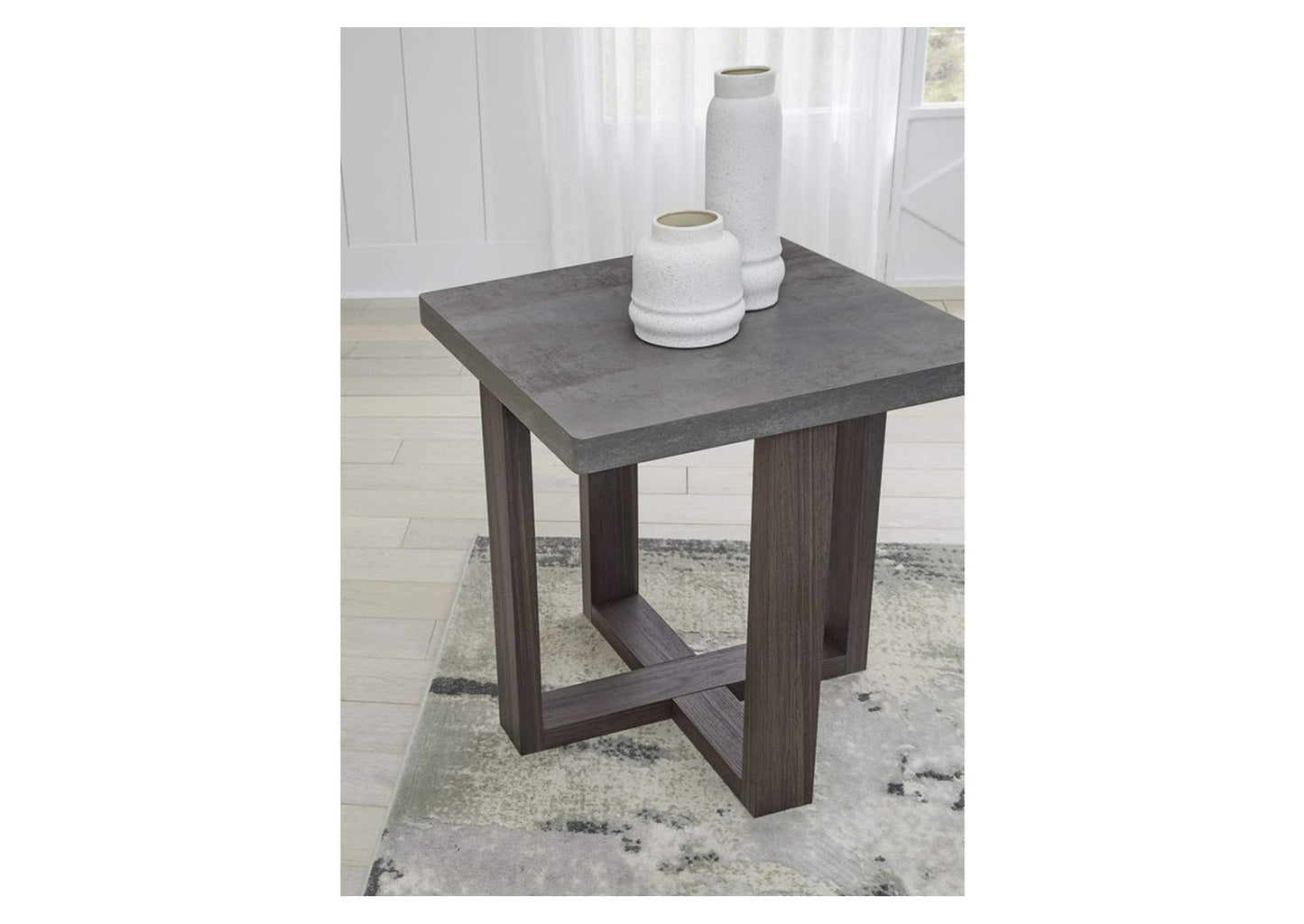 Dynnford Table (Set of 3)