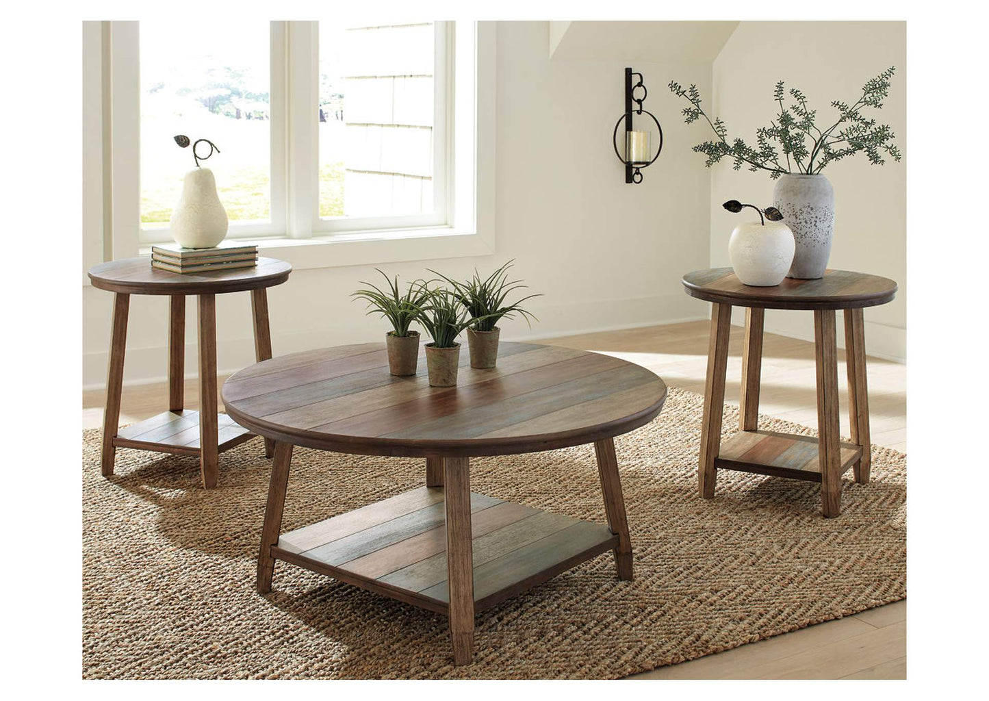 Raebecki Table (Set of 3)