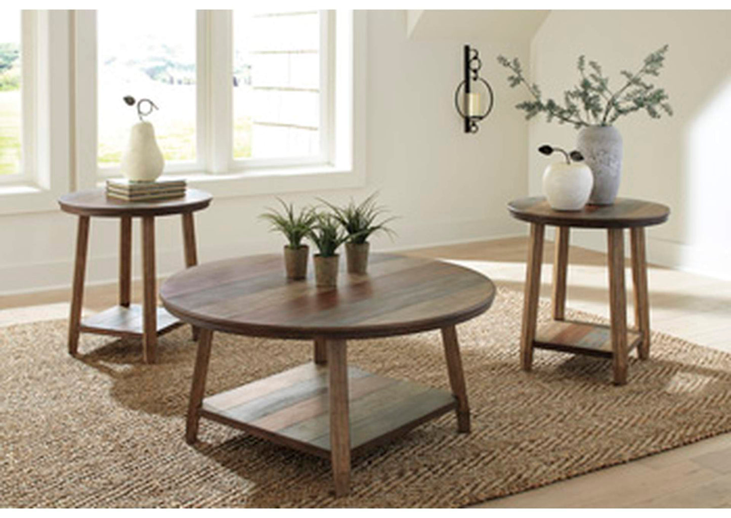 Raebecki Table (Set of 3)