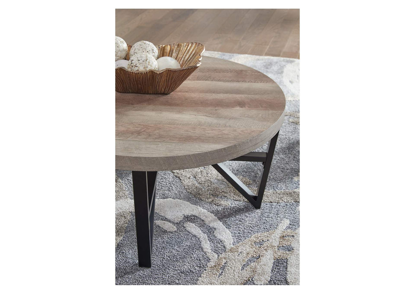 Deanlee Table (Set of 3)