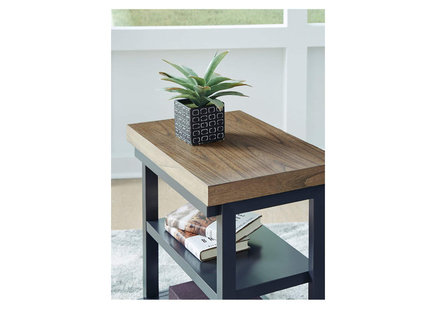 Landocken Table (Set of 3)