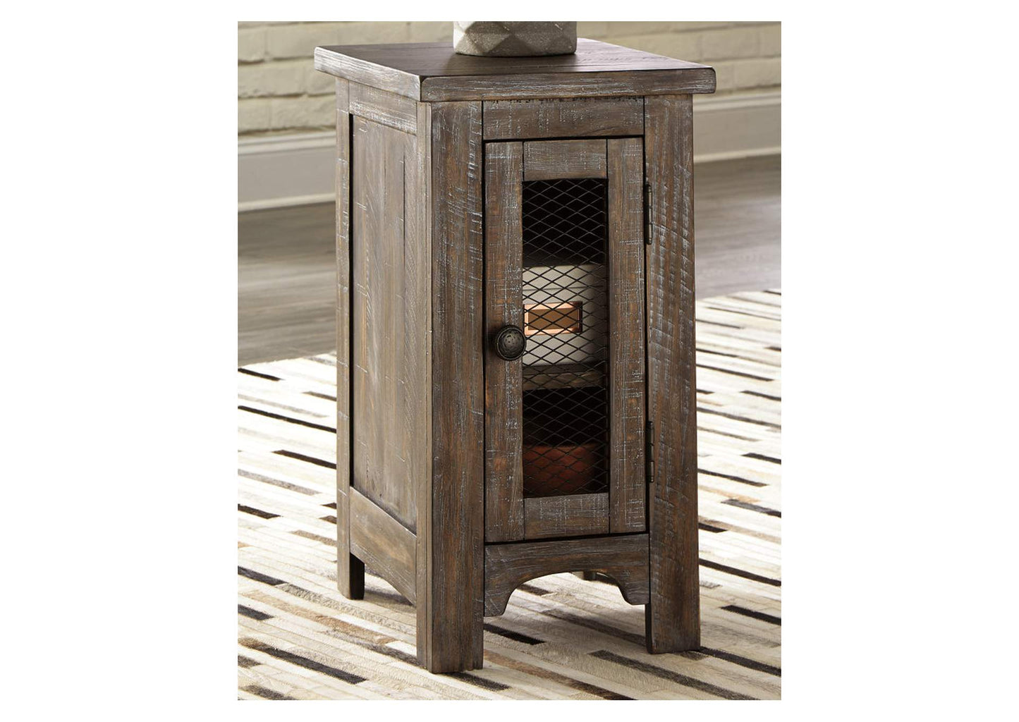 Danell Ridge Chairside End Table