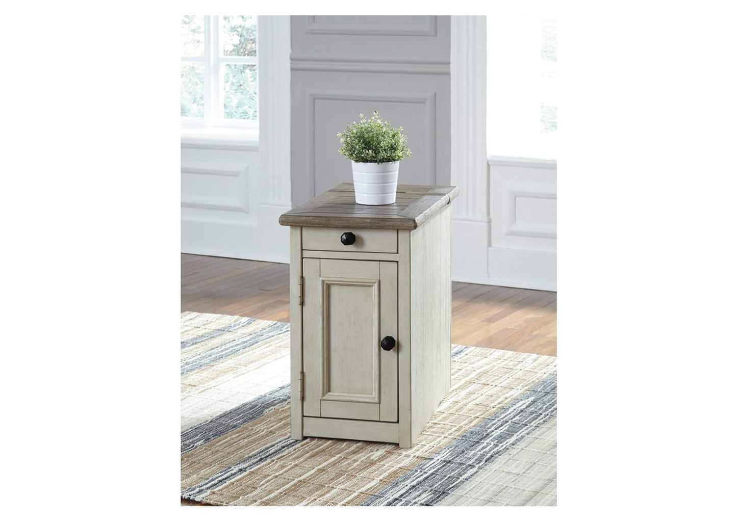 Bolanburg Chairside End Table with USB Ports & Outlets