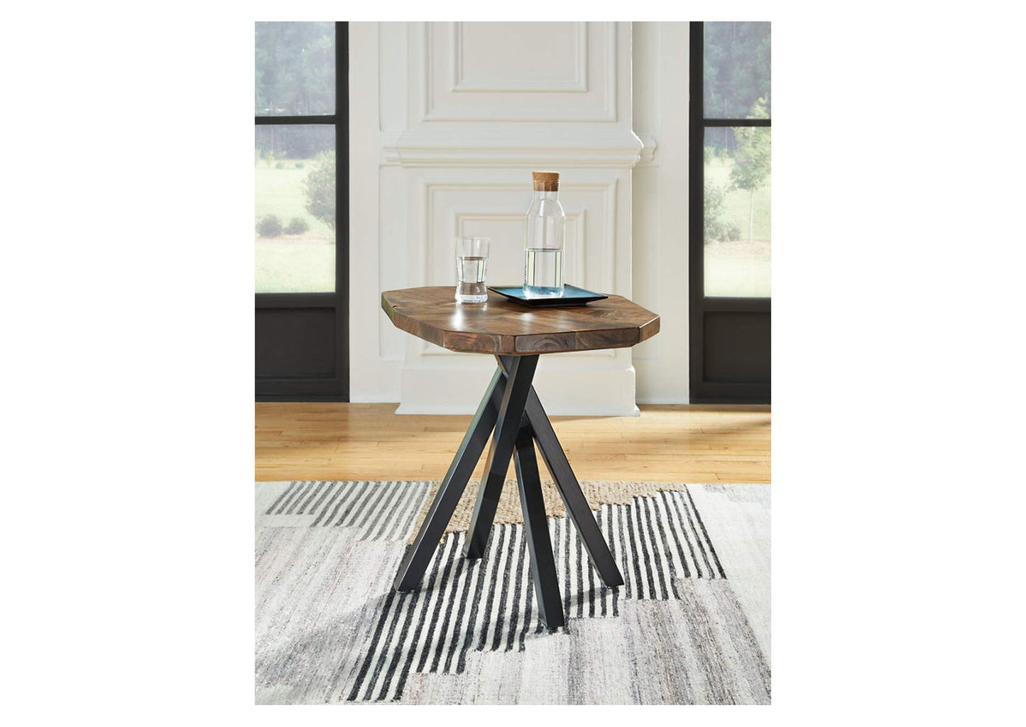 Haileeton Coffee Table with 1 End Table