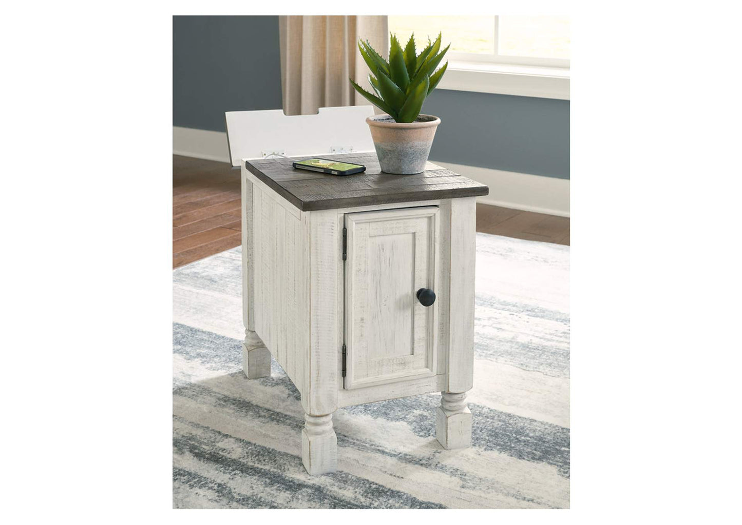 Havalance Chairside End Table