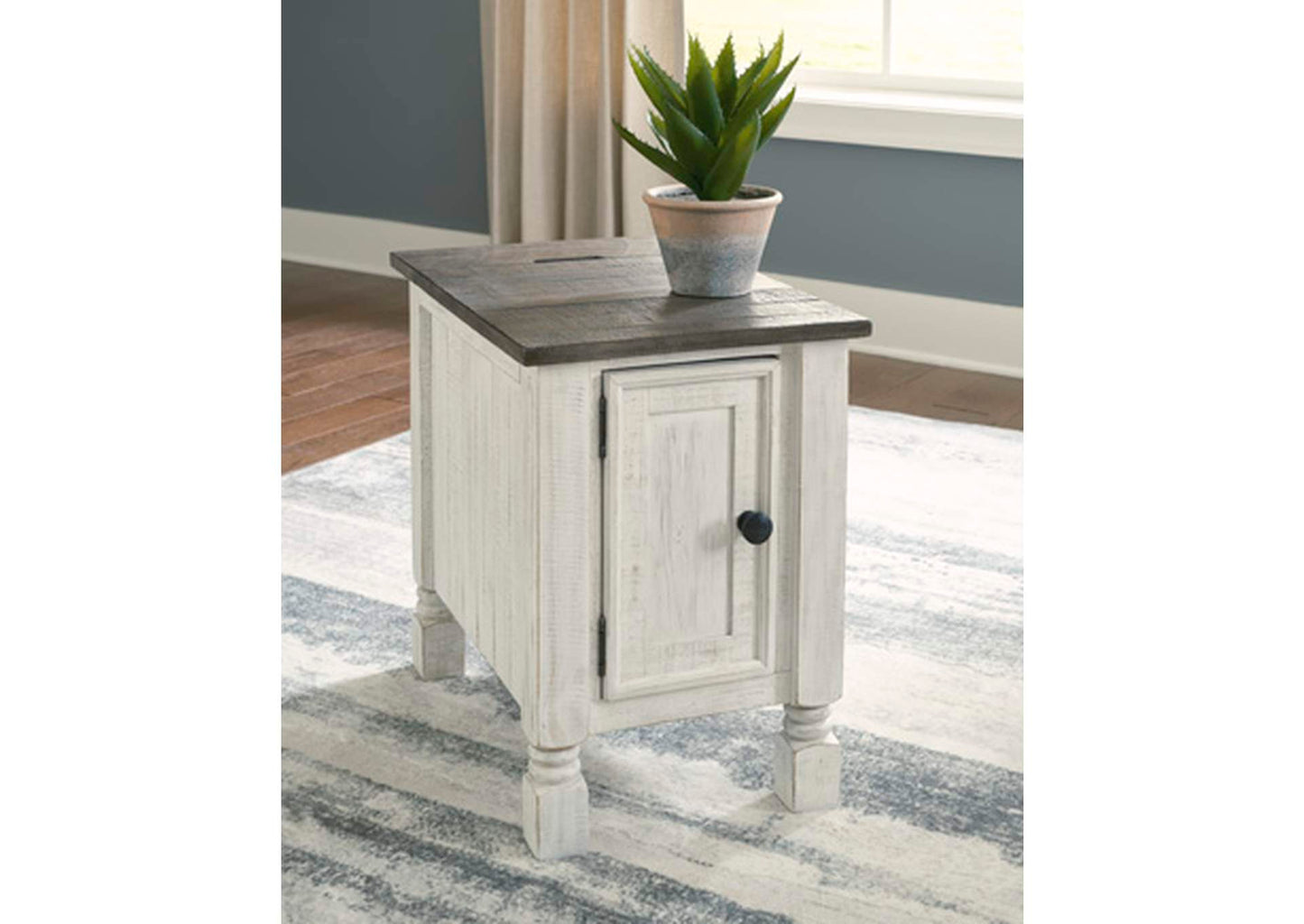 Havalance Chairside End Table