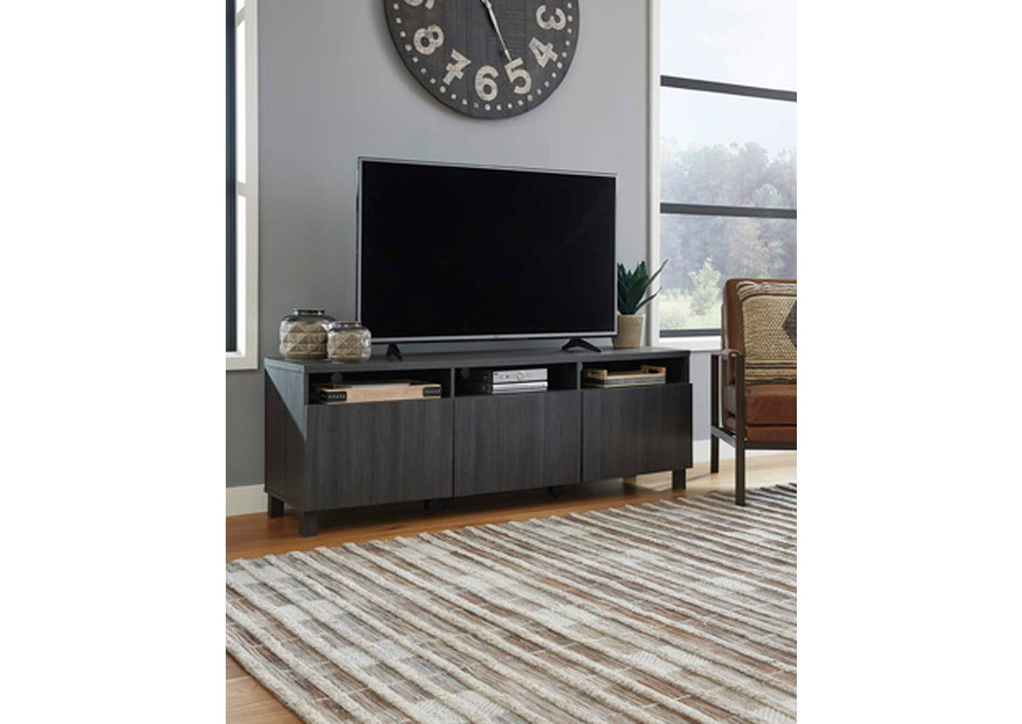 Yarlow 70" TV Stand